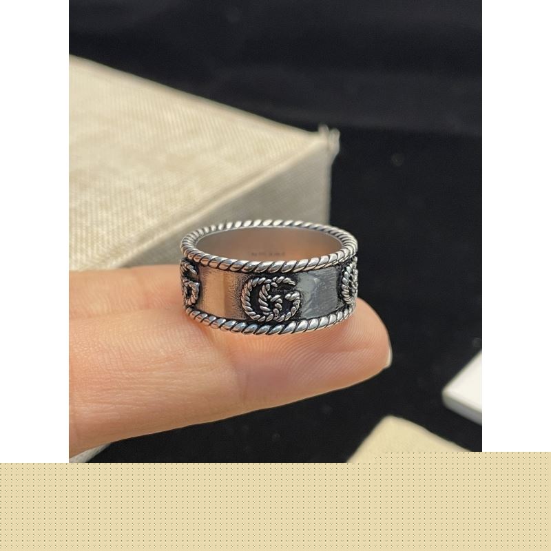 G*u*i rings